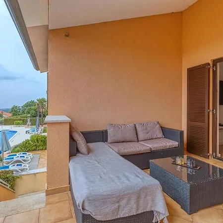 Pool House Kristina Near Porec - Happy