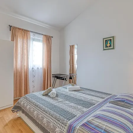 Pool House Kristina Near Porec - Happy Casa vacanze Labinci