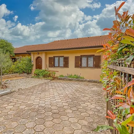 Holiday home Pool House Kristina Near Porec - Happy